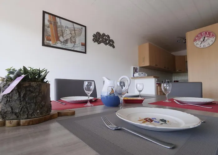 Un Appartement Sur La Marina De St-Gilles