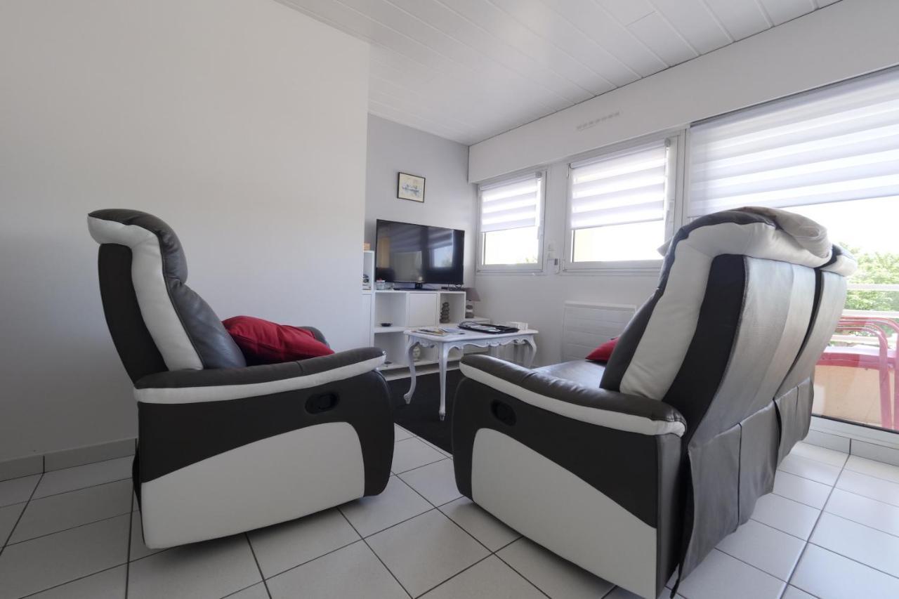 Un Sur La Marina De St-gilles Apartment