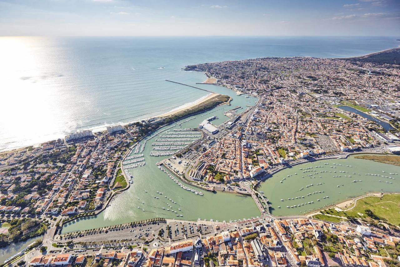 Apartment Un Sur La Marina De St-gilles *