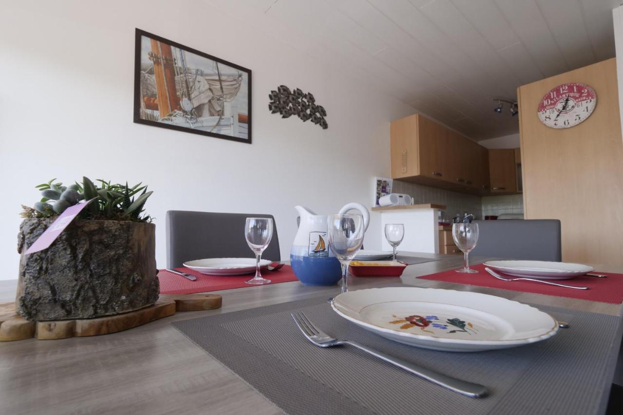 Apartment Un Sur La Marina De St-gilles *